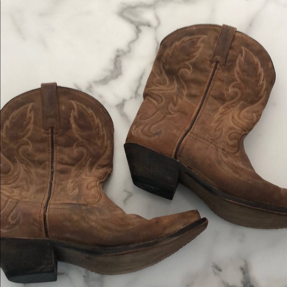 ‼️Ariat Laredo boots‼️